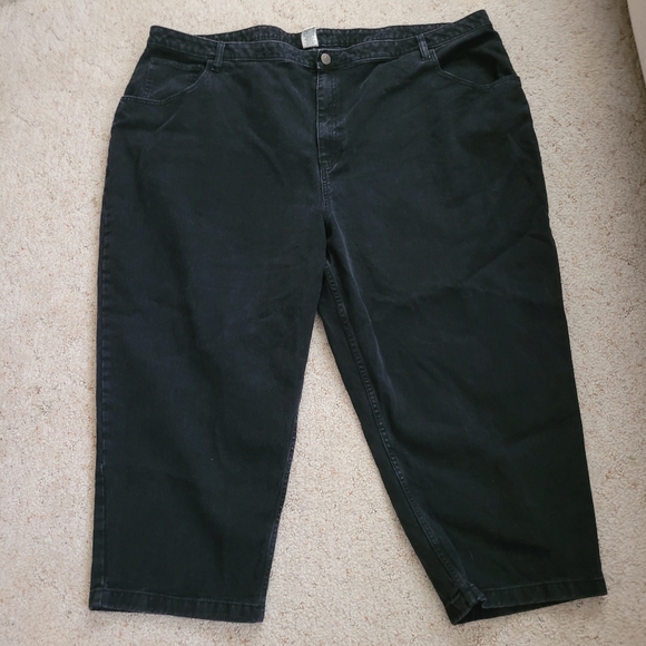 Lucy and Yak Dana Cropped - Mom Denim Jeans in Washed Black - Picture 2 of 6